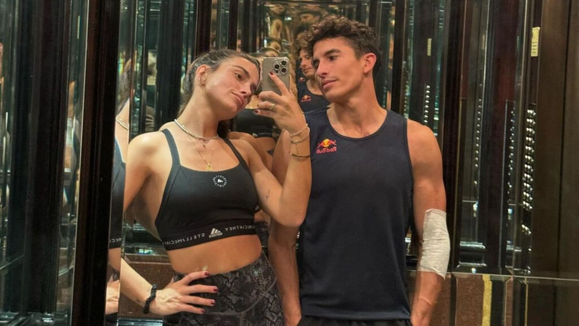 marc_marquez_y_gemma_pinto_tras_un_entrenamiento___gemmpinto_001.jpg marc_marquez_y_gemma_pinto_tras_un_entrenamiento___gemmpinto_001.jpg