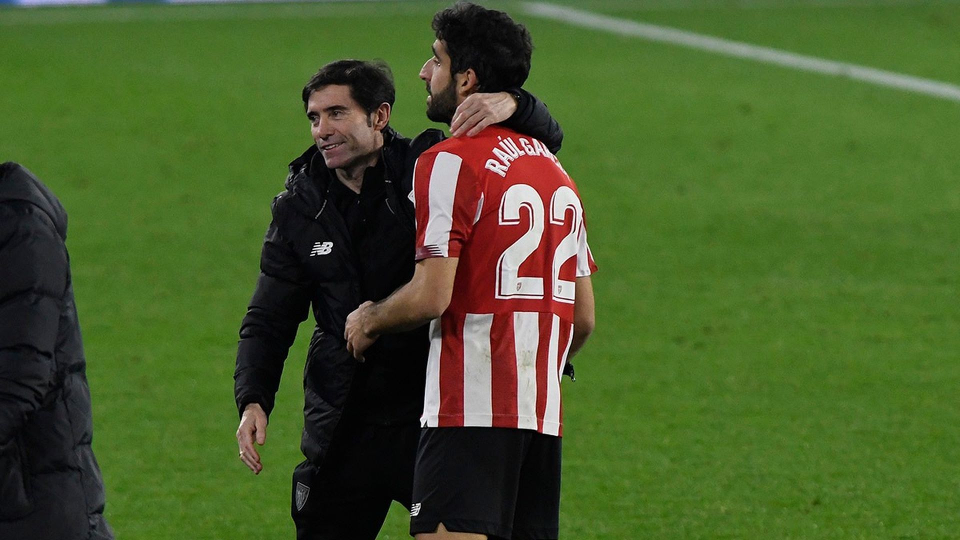 marcelino_abraza_a_raul_garcia_tras_eliminar_al_betis_en_copa.jpeg marcelino_abraza_a_raul_garcia_tras_eliminar_al_betis_en_copa.jpeg
