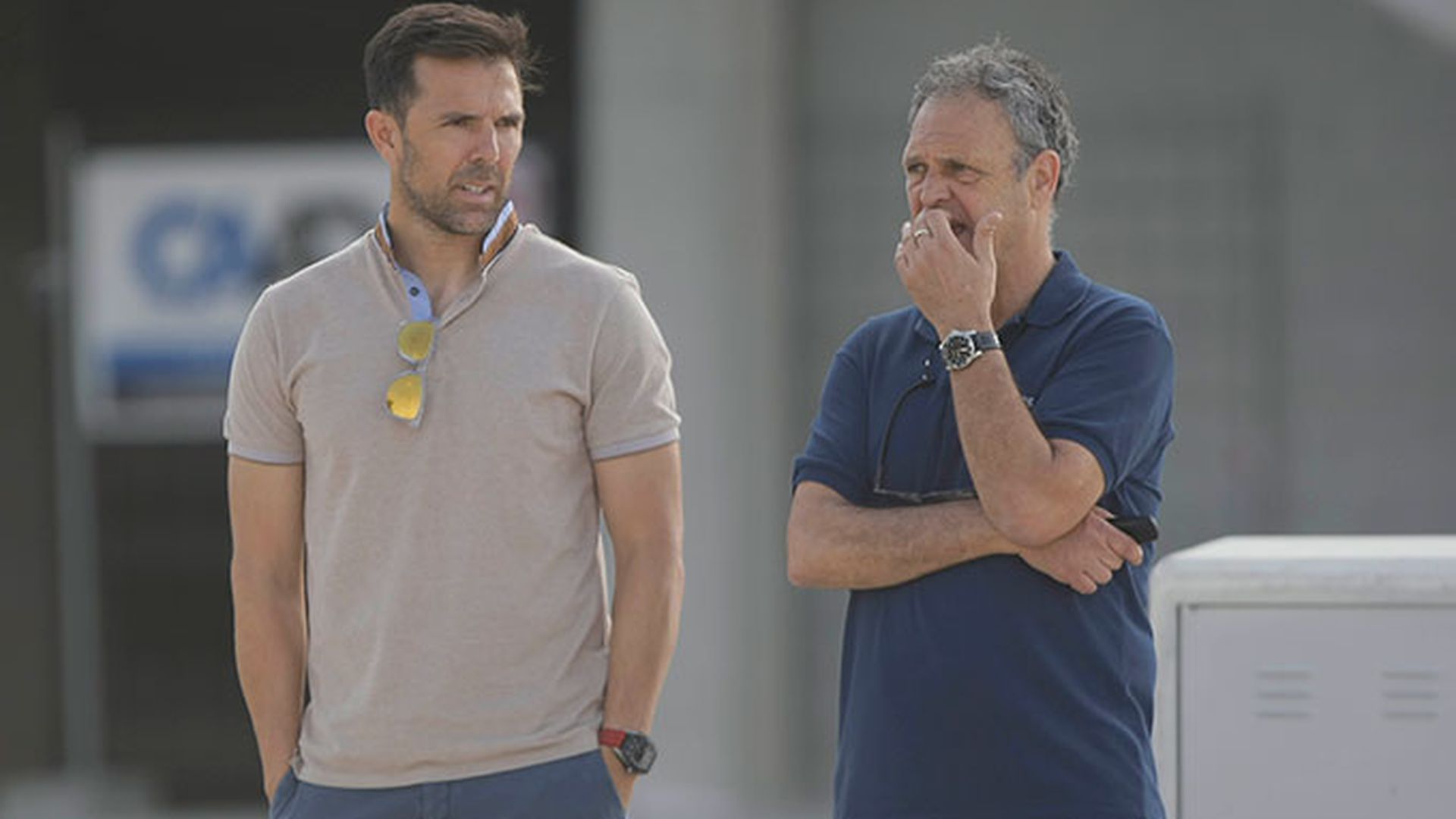 marchena_y_caparros_en_el_entrenamiento_del_sevilla_001.jpg marchena_y_caparros_en_el_entrenamiento_del_sevilla_001.jpg