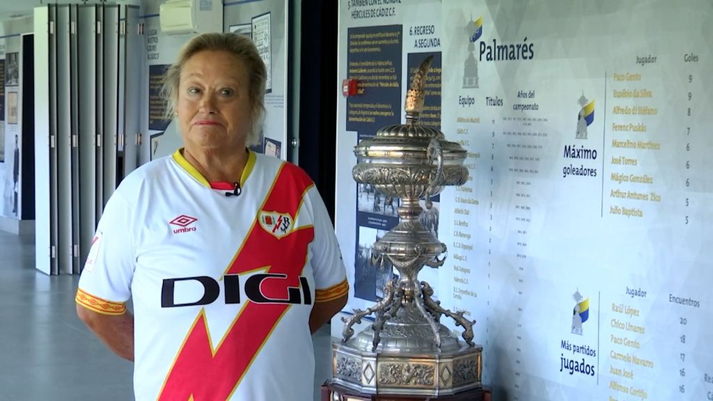 (Mediaset) Mari Carmen, la cadista que ha conocido a Pathé Ciss tras darle un balonazo