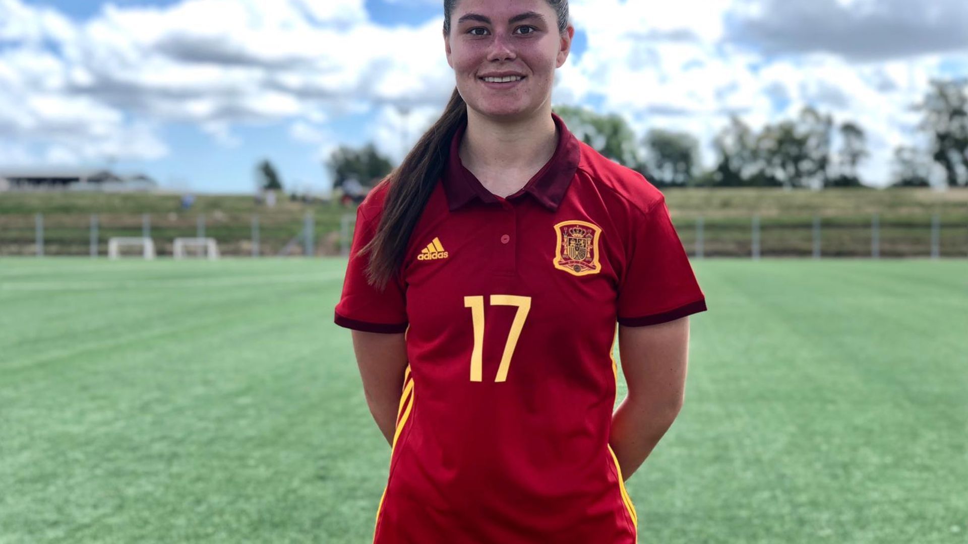 maria_mendez_con_la_camiseta_de_la_seleccion_espanola_001.jpeg