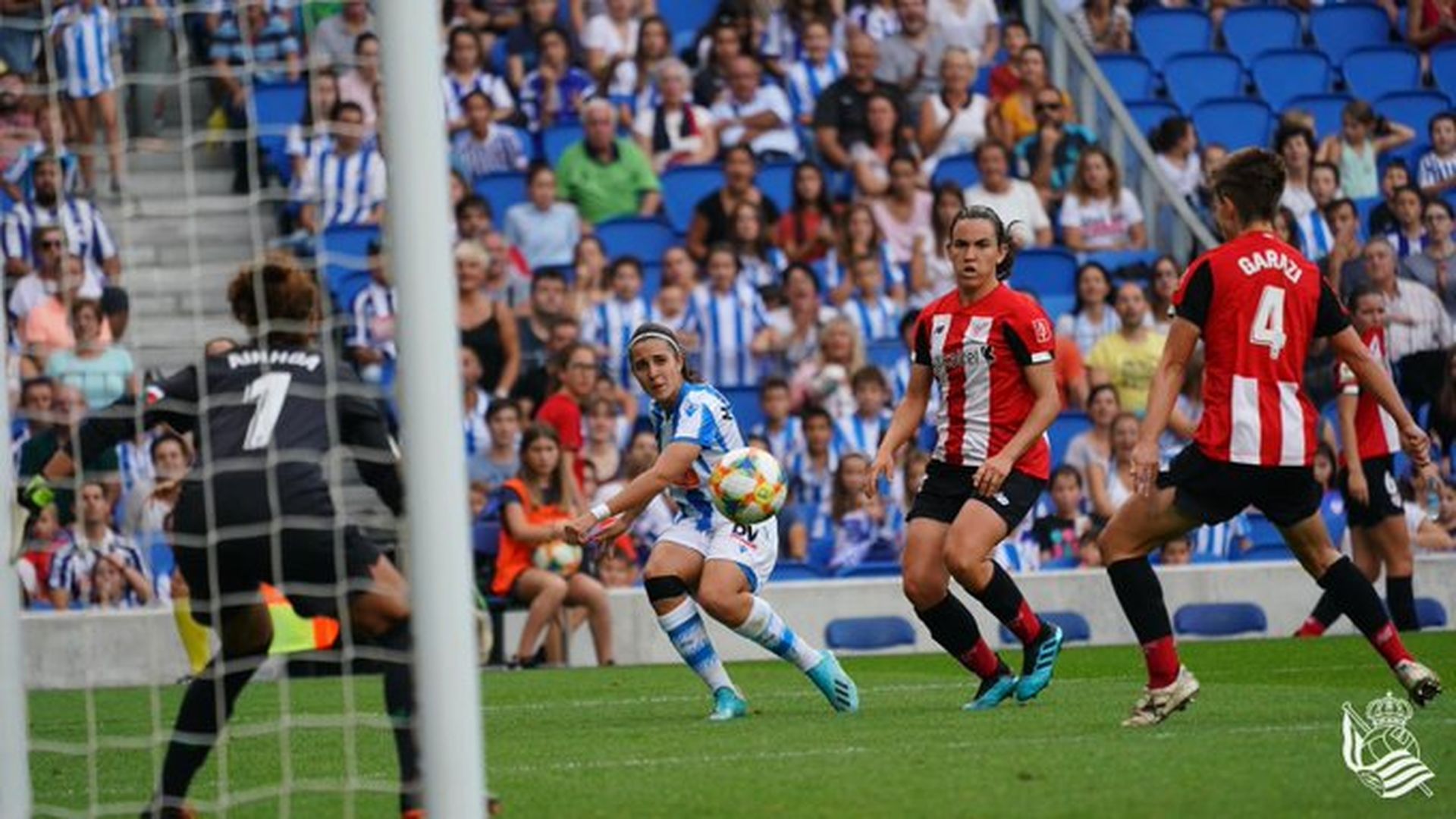 marta_cardona_fue_la_mejor_de_la_real_en_el_derbi_vasco_foto_real_sociedad_001.jpg