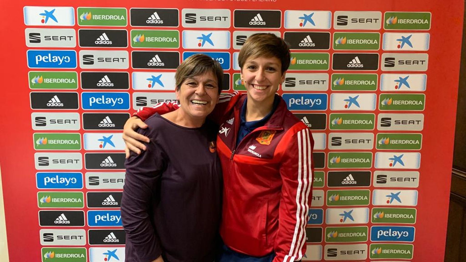 marta_corredera_posa_junto_a_su_madre_paqui_001.jpeg marta_corredera_posa_junto_a_su_madre_paqui_001.jpeg