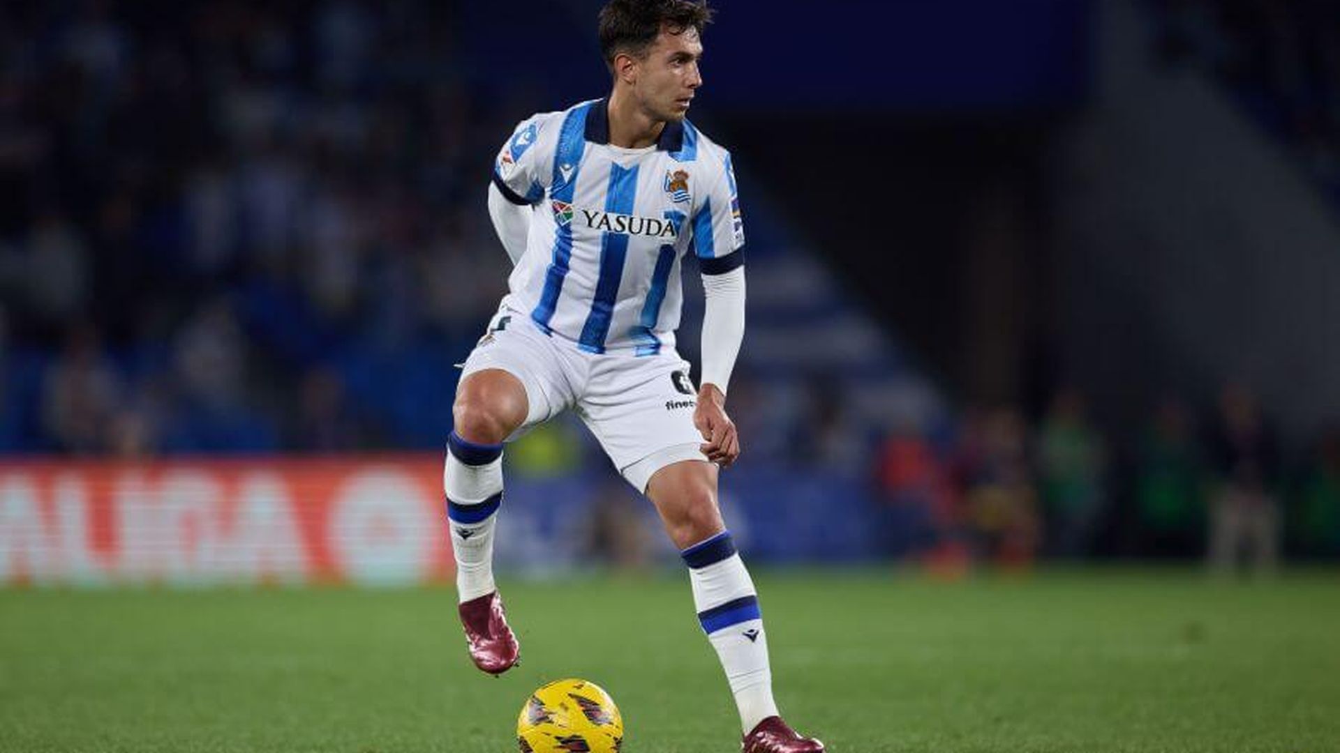 martin_zubimendi_en_un_lance_del_real_sociedad___almeria_foto_laliga.jpeg martin_zubimendi_en_un_lance_del_real_sociedad___almeria_foto_laliga.jpeg