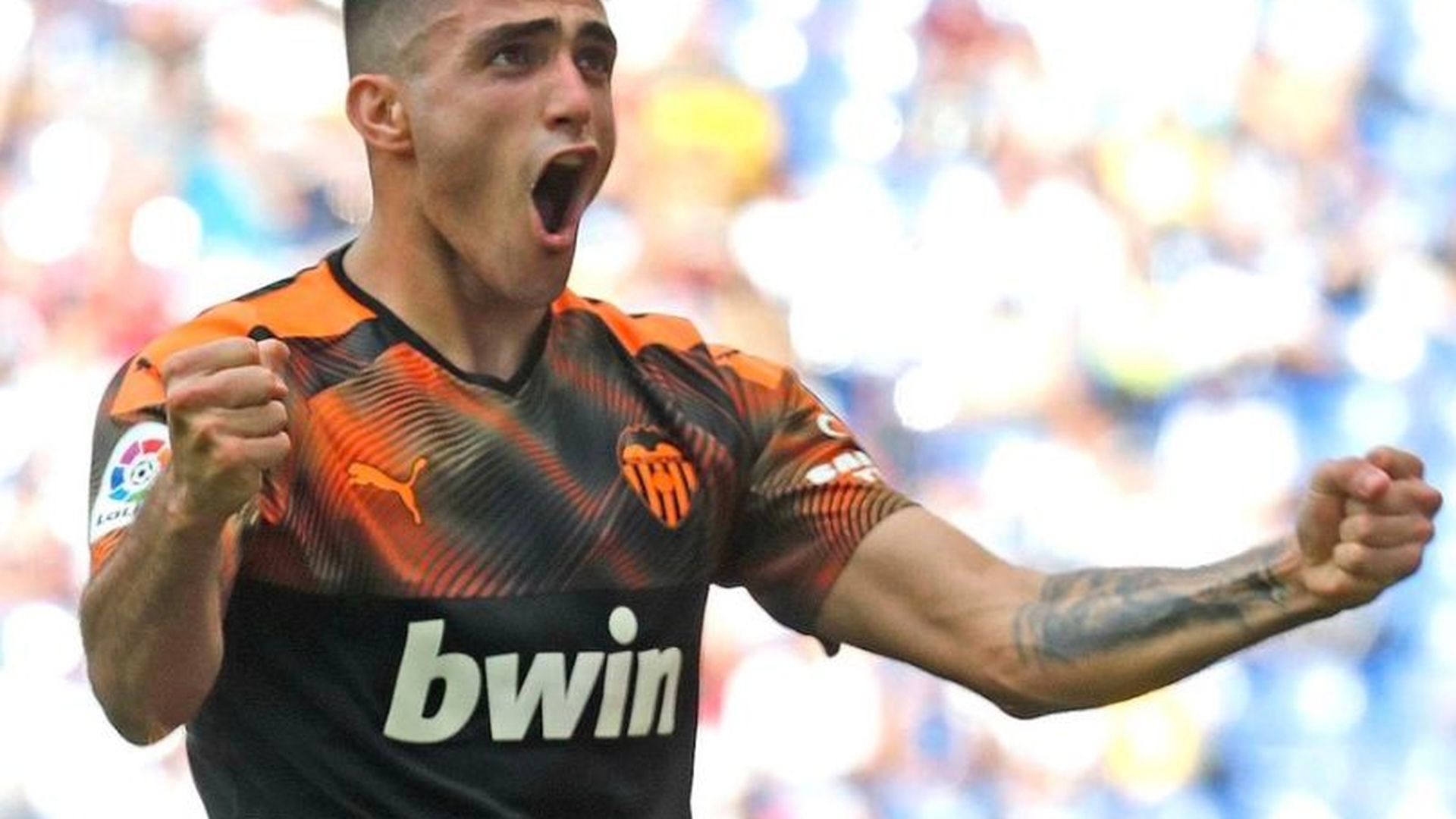 maxi_gomez_celebra_su_gol_ante_el_espanyol_foto_lazaro_de_la_pena__valencia_cf_001.png
