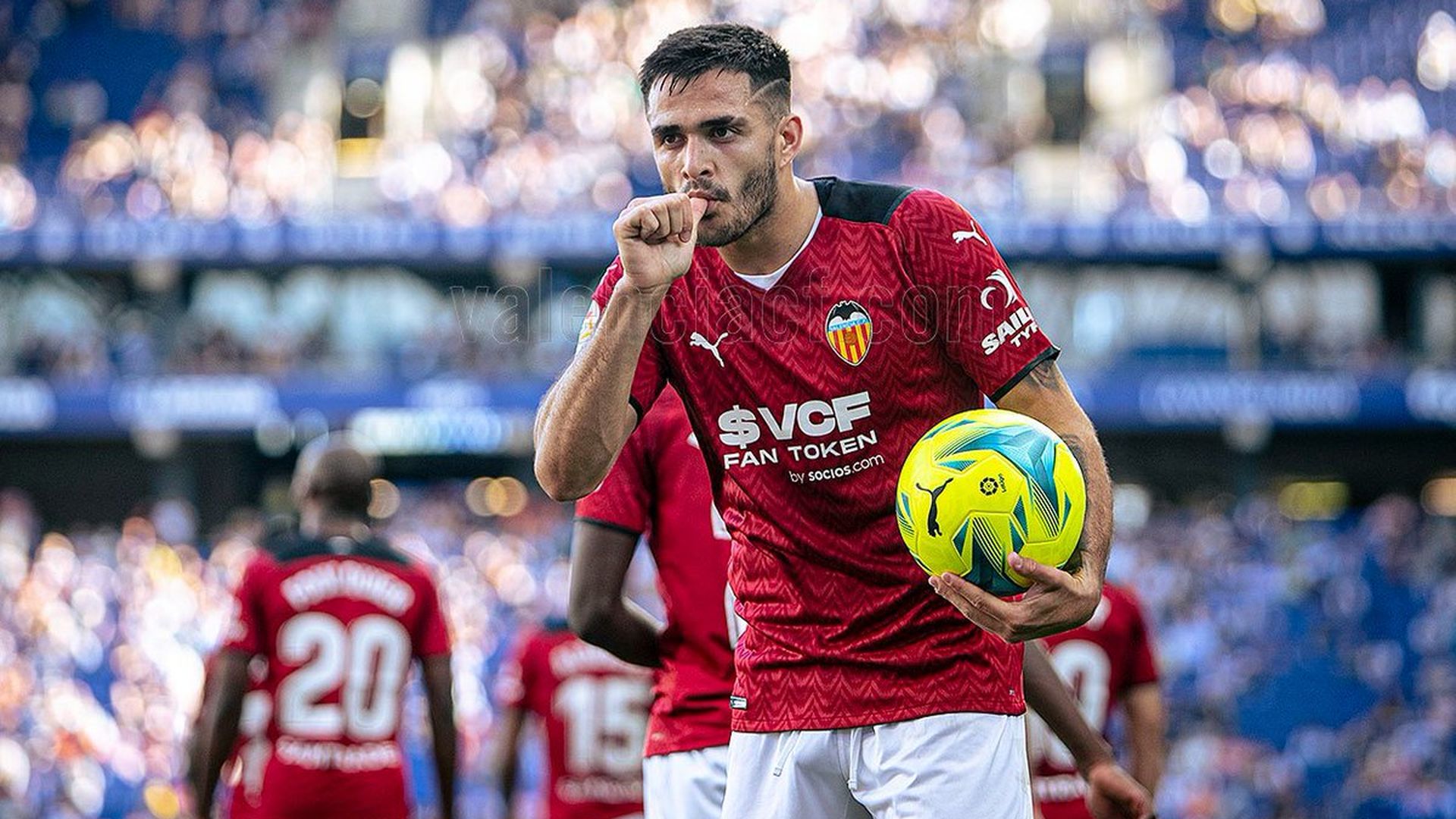 maxi_gomez_hace_un_gol_ante_el_espanyol_en_el_rcde_stadium_foto_laliga.jpeg