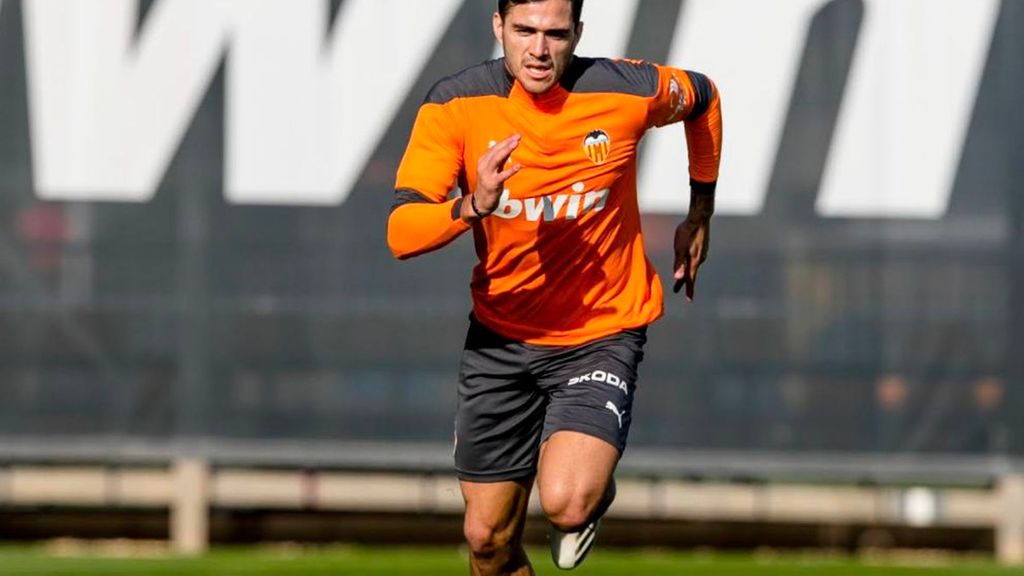Maxi Gómez y Alderete llegan al último entreno antes del duelo ante Osasuna