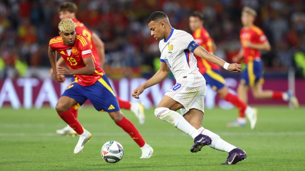 Luis de la Fuente y la confesión de Deschamps tras el España-Francia: "Era imposible ver un partido con tantas estrellas"