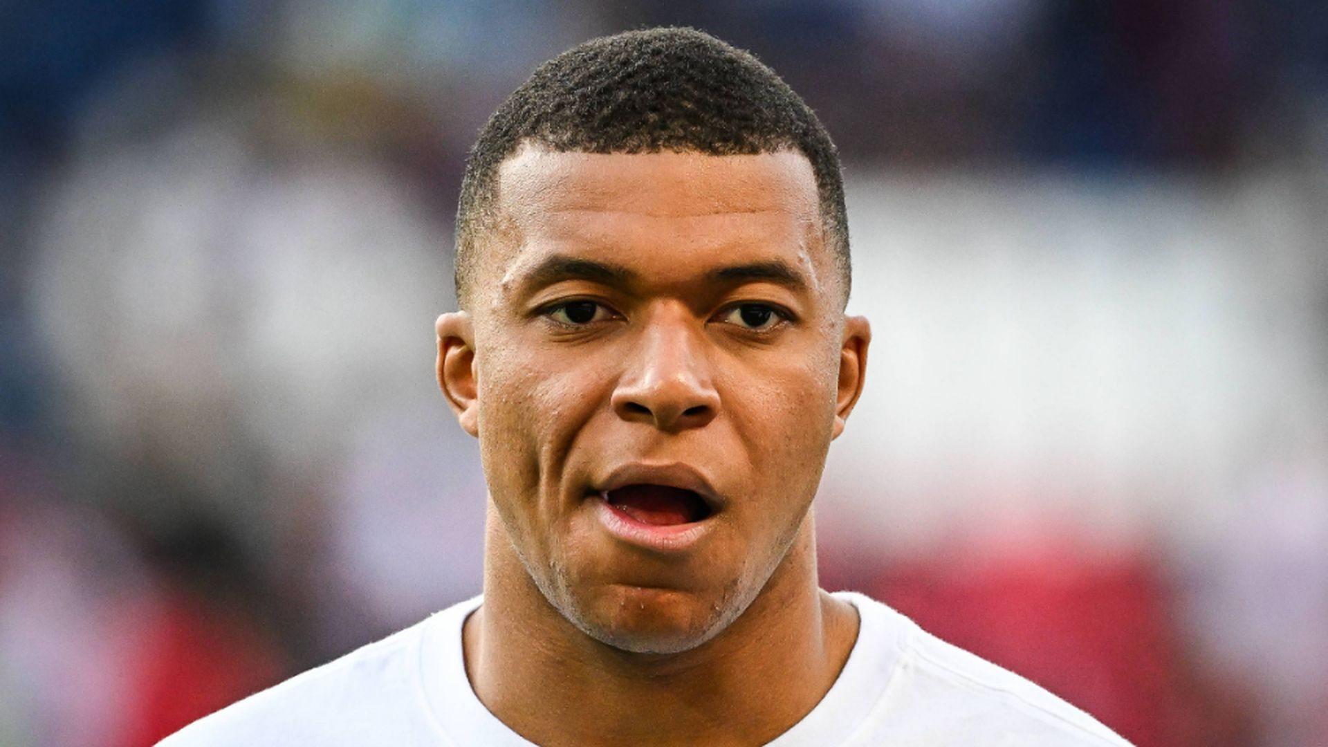 mbappe_en_un_partido_con_francia.jpg