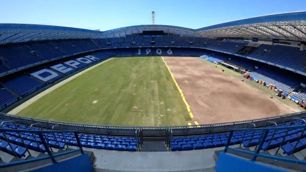 (mediaset) El Dépor enseña a cámara rápida cómo se ha puesto el nuevo césped en Riazor y la afición lo celebra: “Qué ganas”