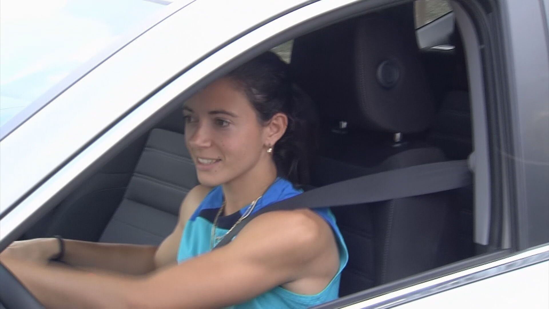 mediaset_silencio_de_las_jugadoras_del_barca_a_la_salida_del_entrenamiento_a_la_espera_001.jpeg mediaset_silencio_de_las_jugadoras_del_barca_a_la_salida_del_entrenamiento_a_la_espera_001.jpeg