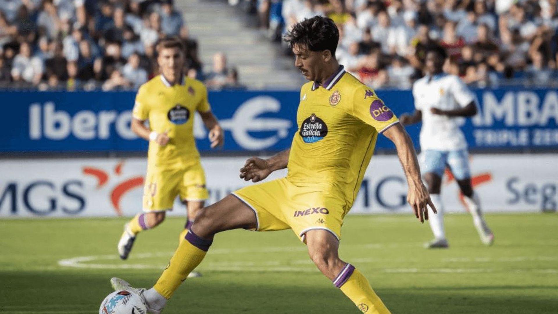 meseguer_controlando_el_esferico_en_el_duelo_ante_el_real_zaragozapng_001.png meseguer_controlando_el_esferico_en_el_duelo_ante_el_real_zaragozapng_001.png