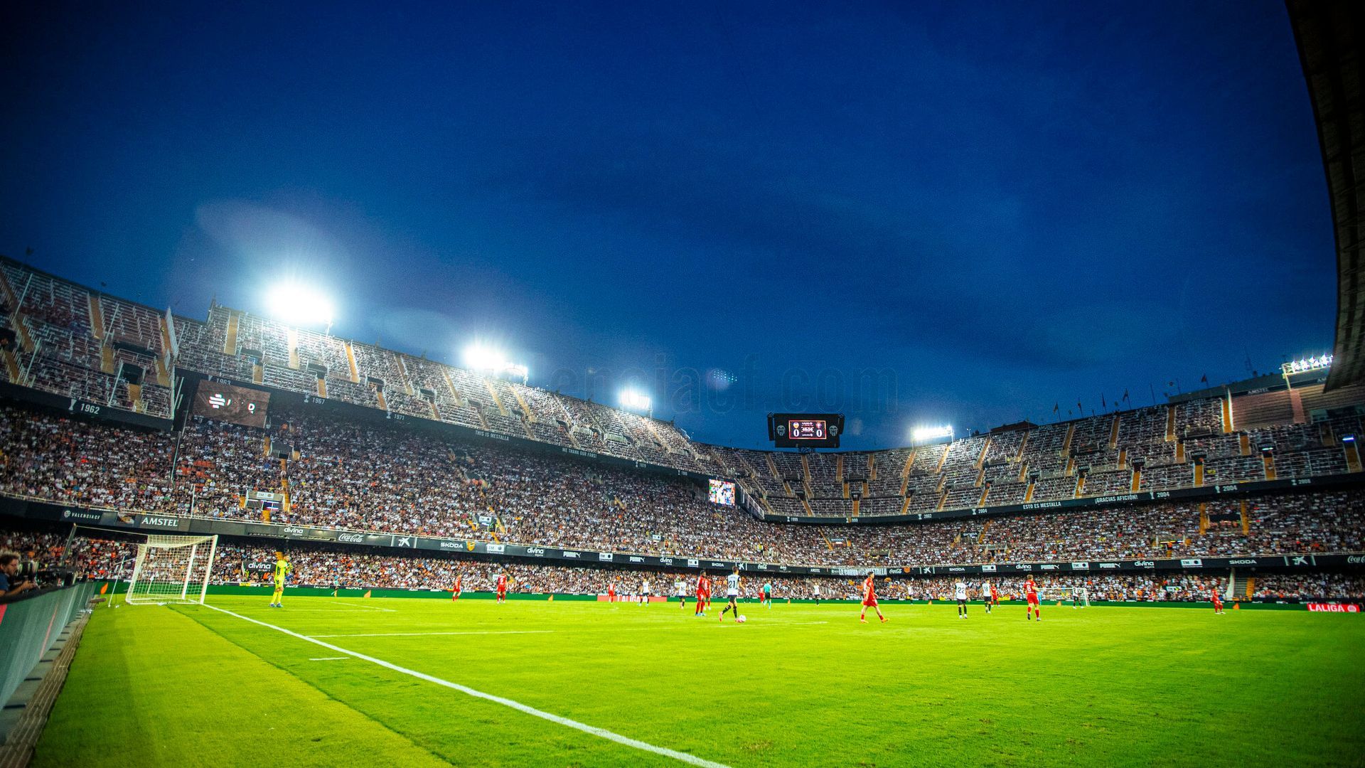 mestalla_lleno_y_de_record_004.jpg mestalla_lleno_y_de_record_004.jpg