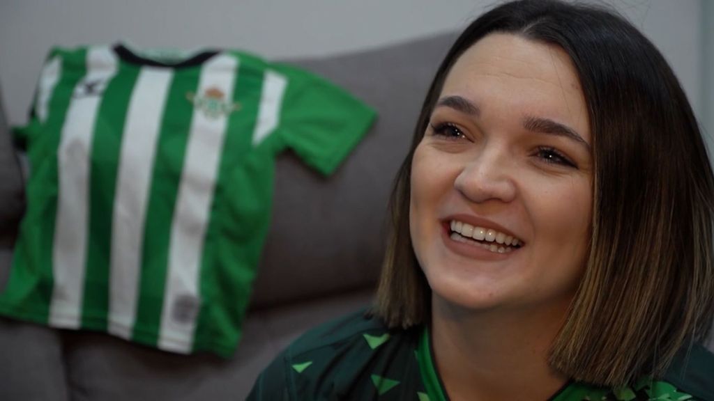 Ella es del Betis, él es del Sevilla: la historia de una pareja que no pueden ver los derbis juntos