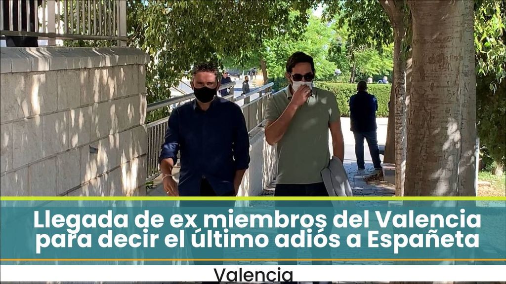 Llegada de ex miembros del Valencia para despedir a Españeta