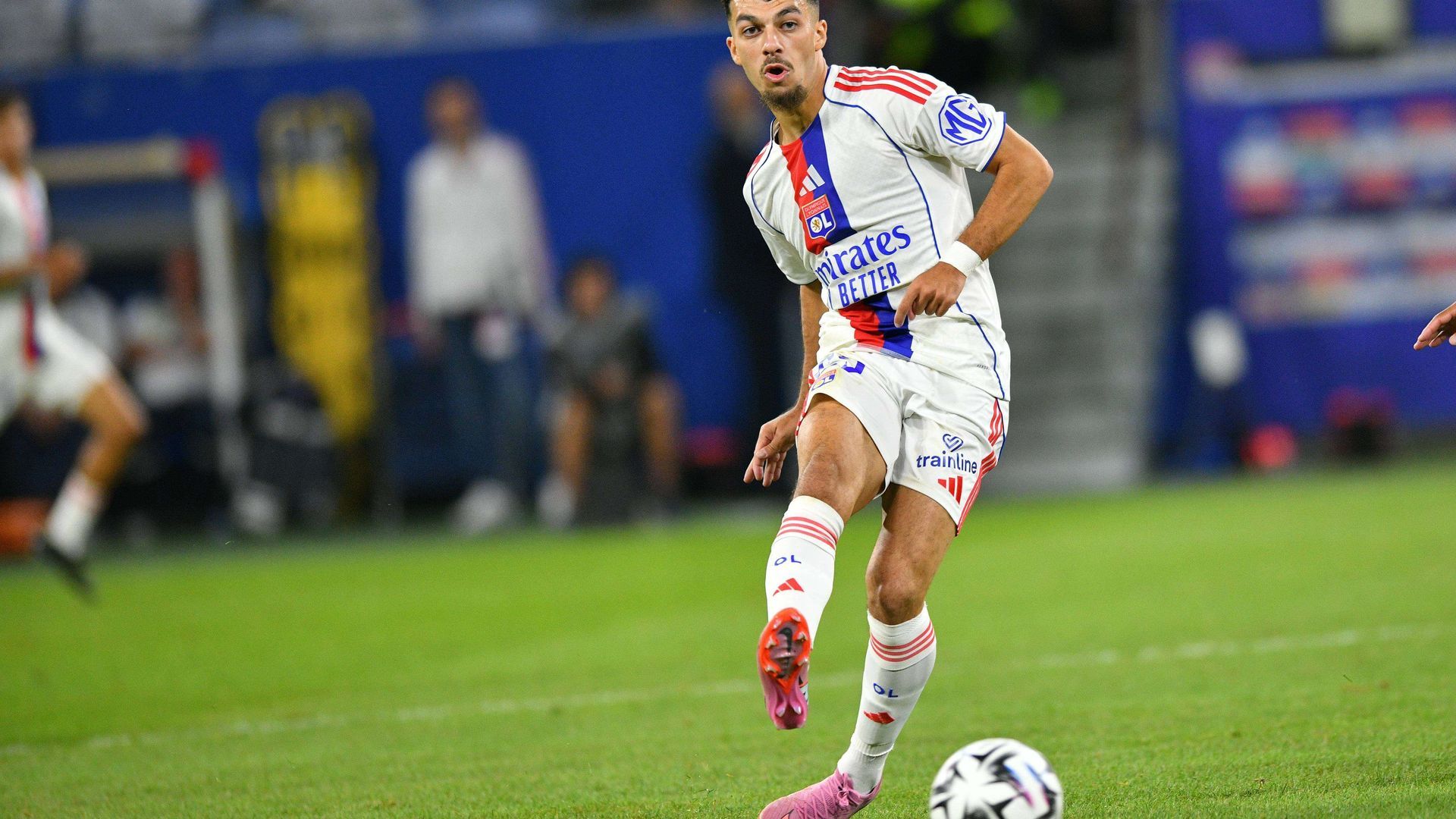 mikautadze_durante_un_partido_con_el_olympique_de_lyon_foto_cordon_press_001.jpg mikautadze_durante_un_partido_con_el_olympique_de_lyon_foto_cordon_press_001.jpg