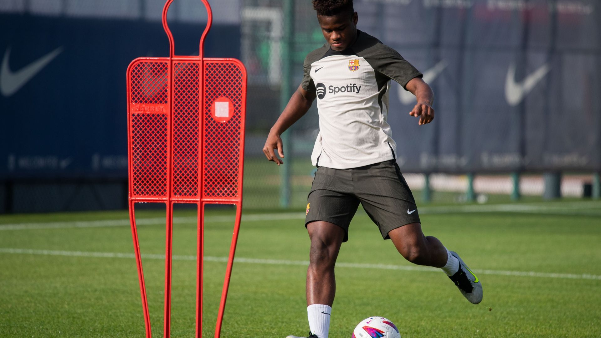 mikayil_faye.jpg mikayil_faye.jpg