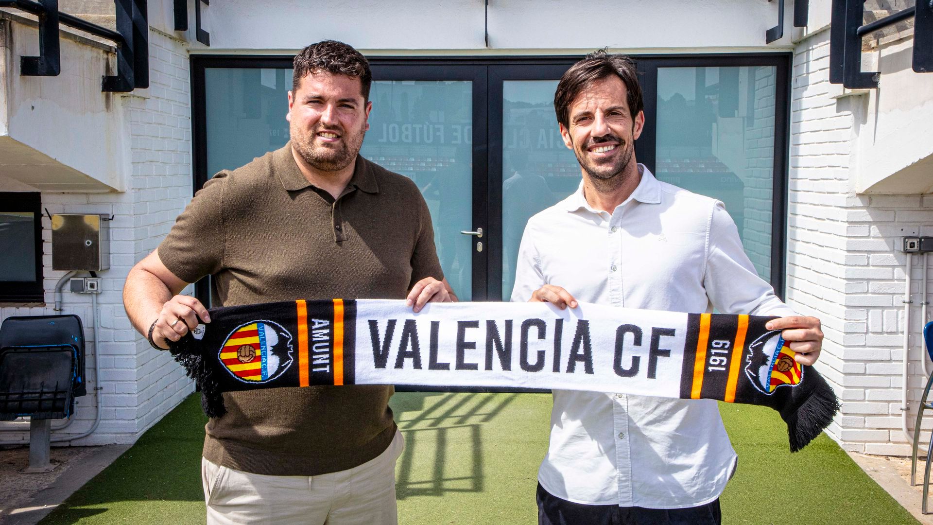 mikel_crespo_002.jpg mikel_crespo_002.jpg