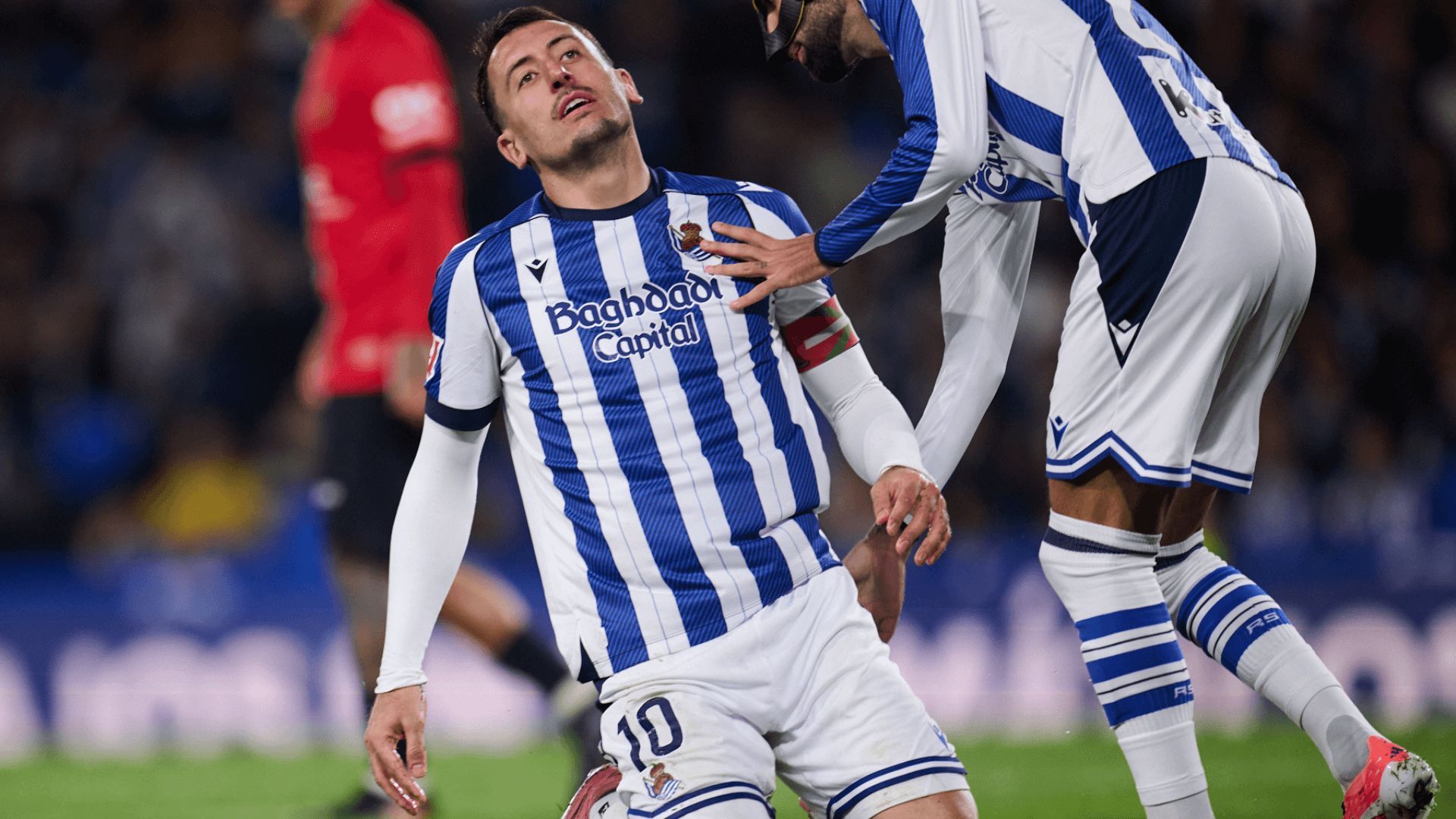 mikel_oyarzabal_en_un_partido_de_la_real_sociedad_foto_laliga.png