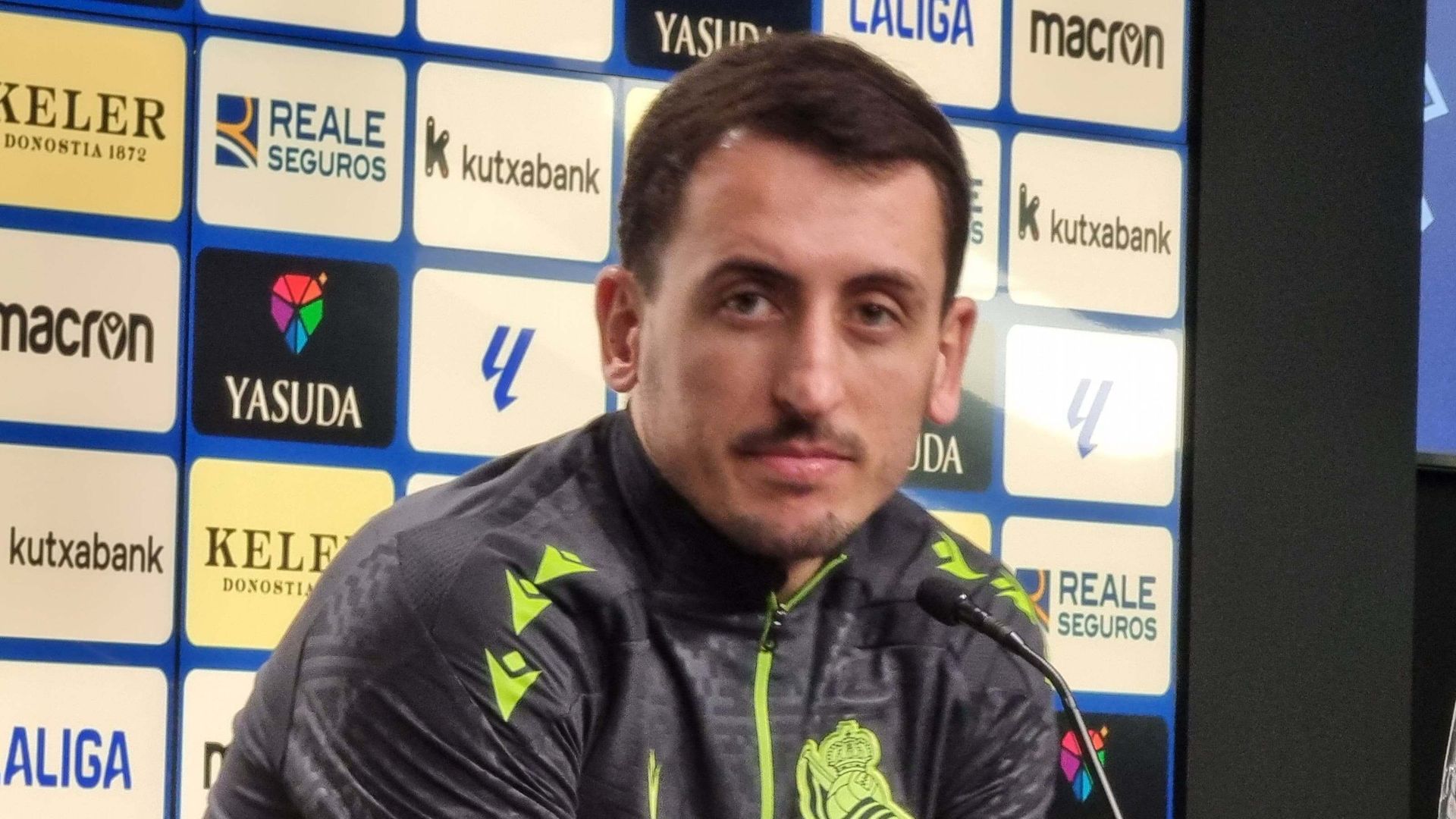 mikel_oyarzabal_hablo_con_los_medios_tras_la_victoria_frente_al_betis.jpeg mikel_oyarzabal_hablo_con_los_medios_tras_la_victoria_frente_al_betis.jpeg
