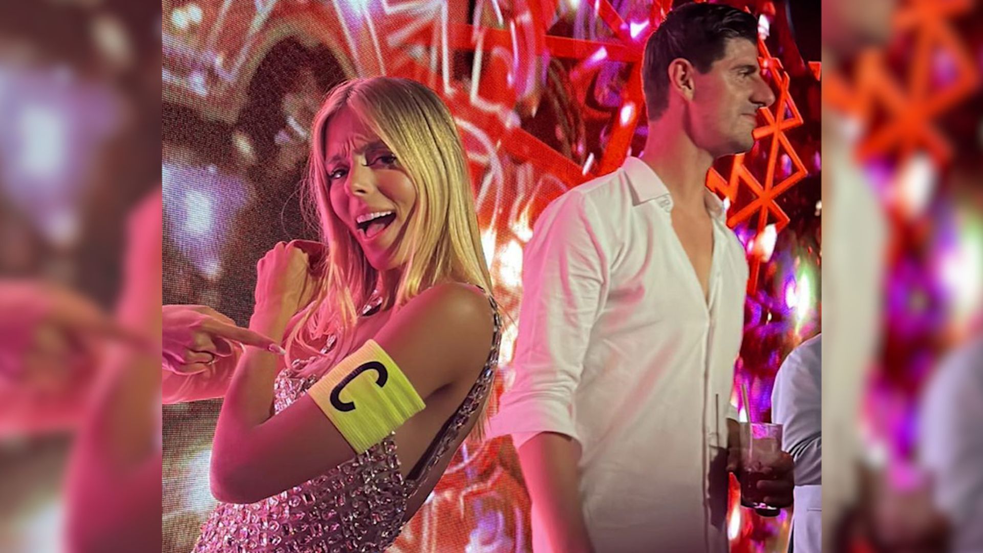 mishel_gerzig_la_mujer_de_courtois_y_una_amiga_vacilan_con_la_polemica_por_el_brazalet.jpg mishel_gerzig_la_mujer_de_courtois_y_una_amiga_vacilan_con_la_polemica_por_el_brazalet.jpg