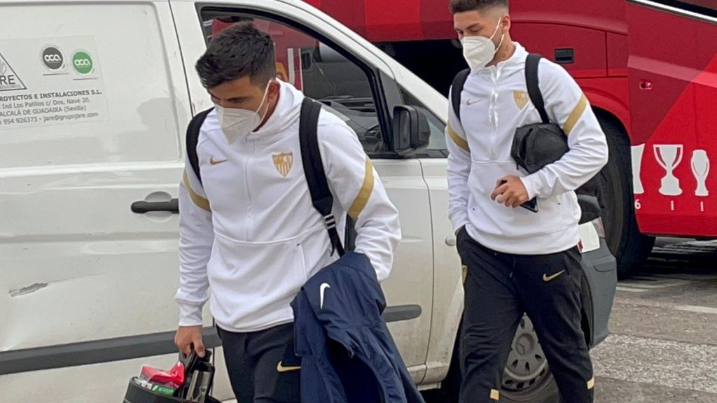 Salida del Sevilla hacia Croacia para medirse al Dinamo de Zagreb con la novedad de Montiel y la ausencia de Martial