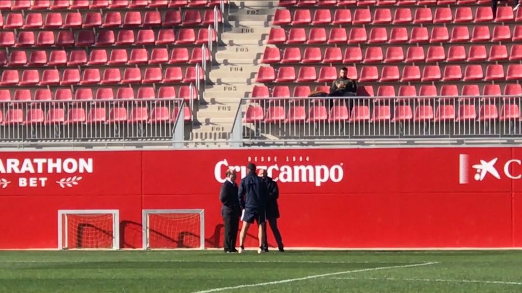 La conversación entre Pepe Castro, Monchi y Lopetegui en el entrenamiento del Sevilla