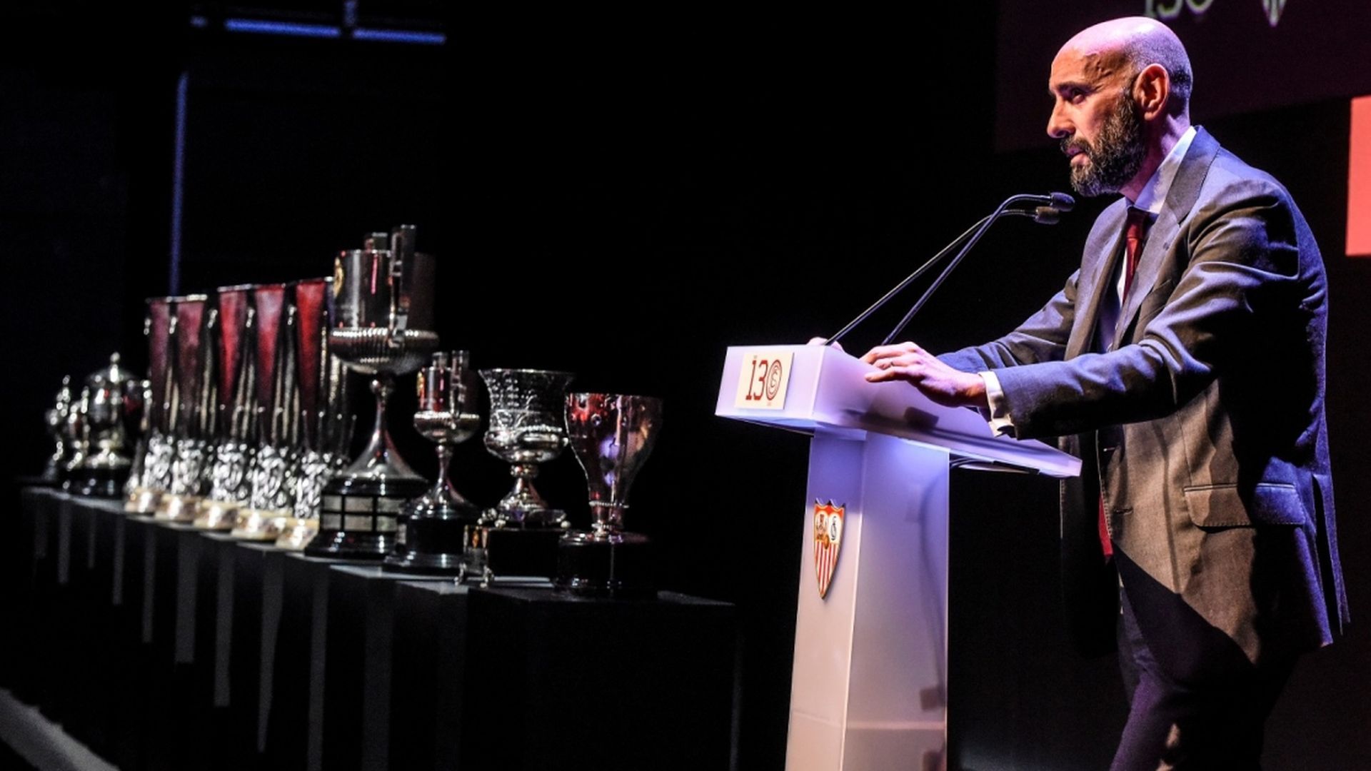 monchi_dando_su_discurso_foto_sevilla_fc_001.jpeg