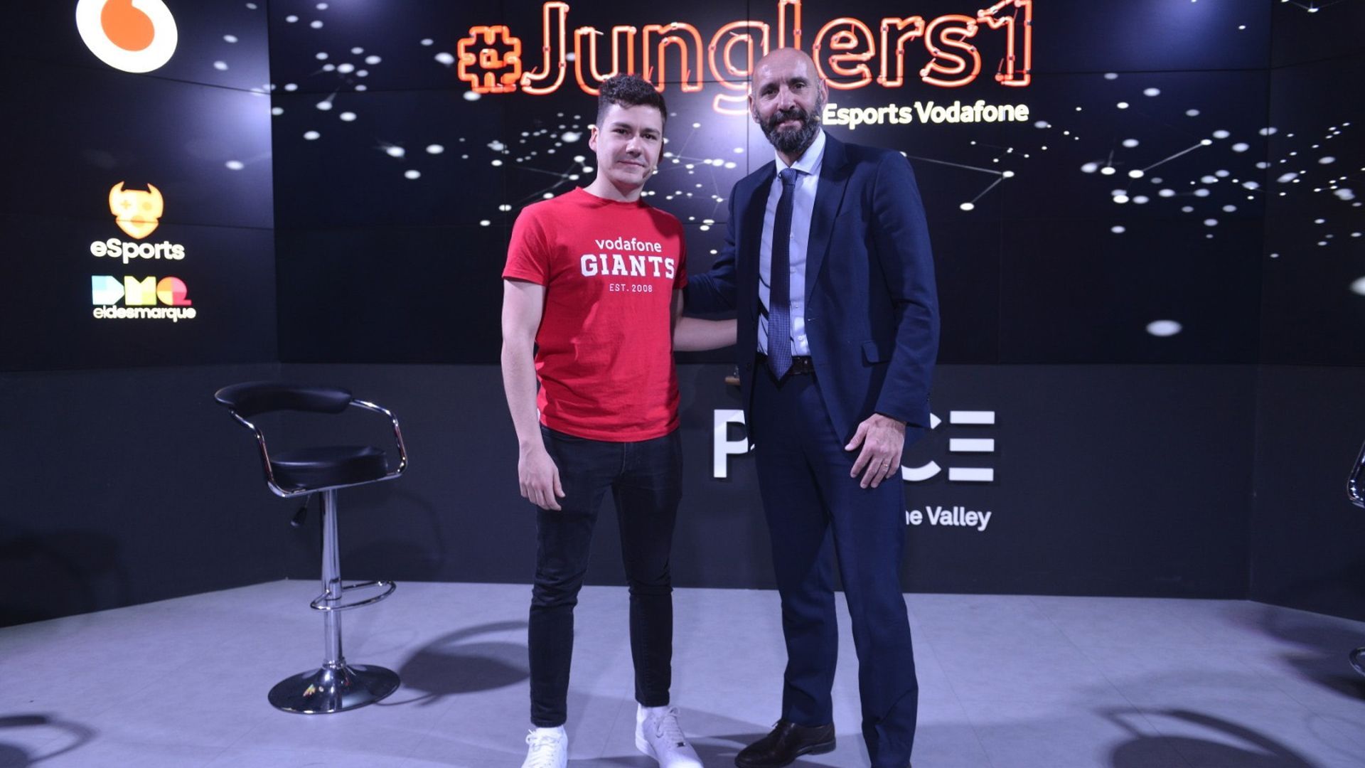 Monchi-Lozark-Junglers-Esports-Vodafone.jpg Monchi-Lozark-Junglers-Esports-Vodafone.jpg