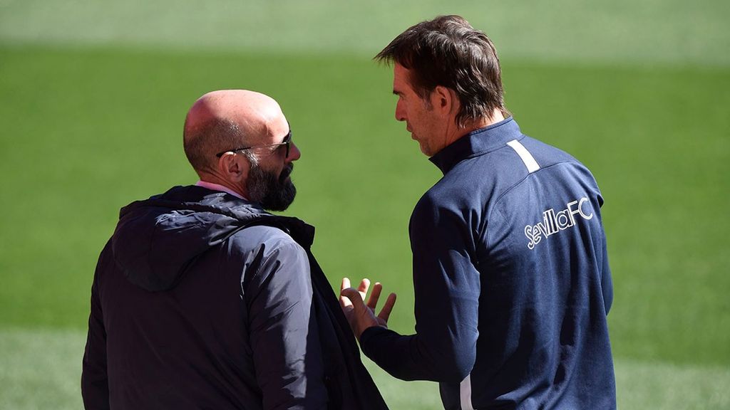 Monchi y Lopetegui Conversan durante el Entrenamiento