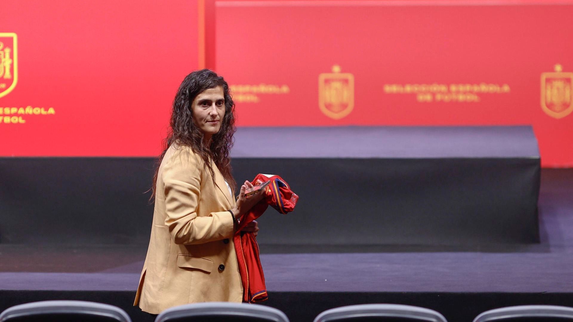 montse_tome_en_su_presentacion_como_seleccionadora_femenina.jpg montse_tome_en_su_presentacion_como_seleccionadora_femenina.jpg