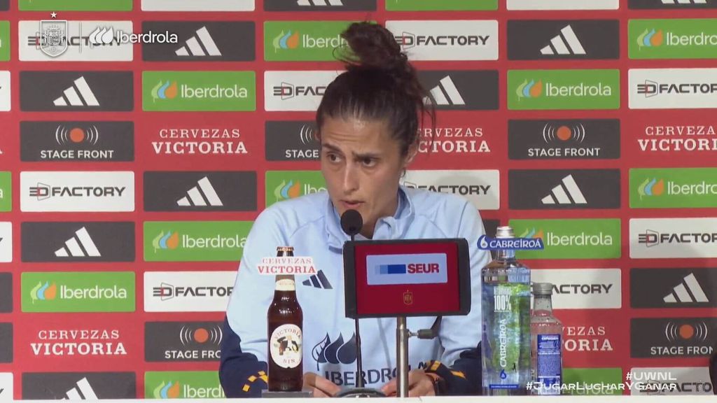 Montse Tomé juega al despiste con Alexia Putellas: "Está recuperándose y entrenando lo que puede"