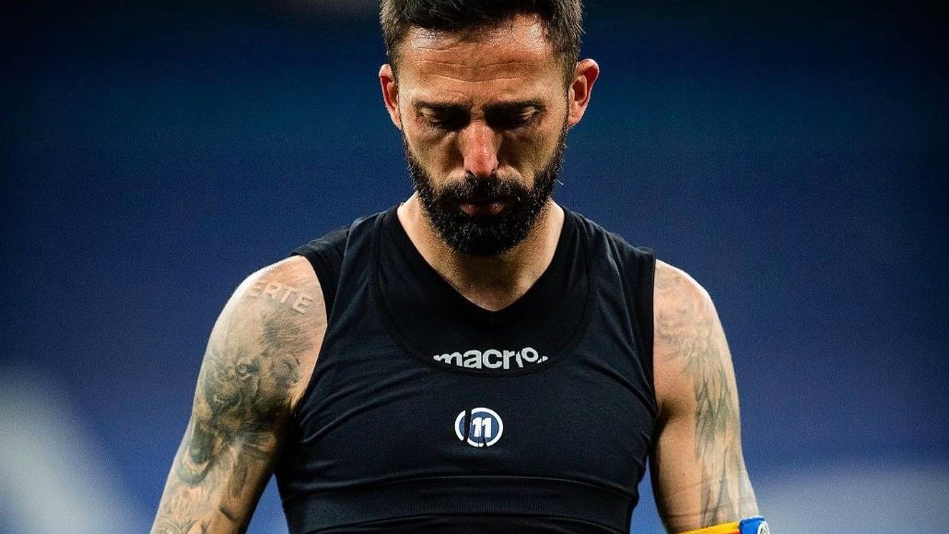 morales_llorando_por_el_descenso_001.png morales_llorando_por_el_descenso_001.png