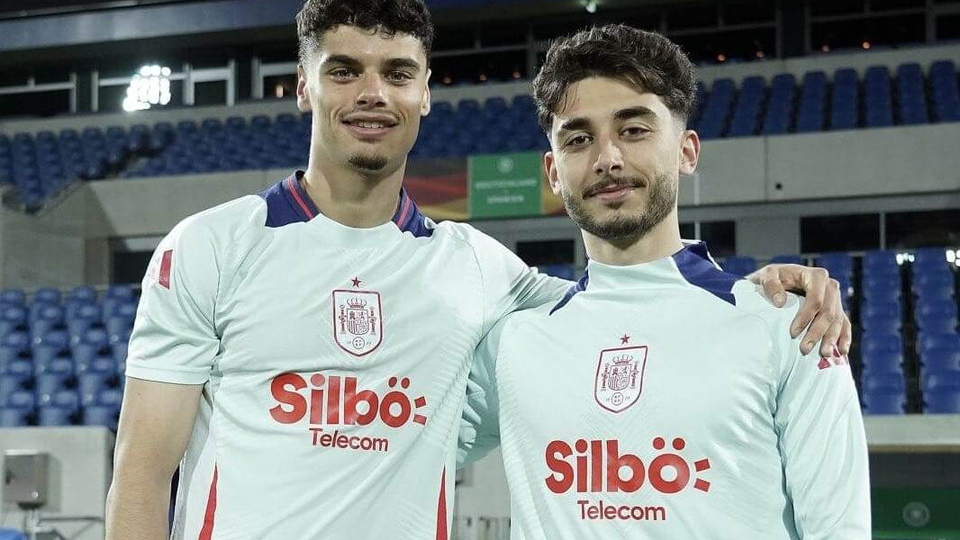 moro_junto_a_david_torres_con_espana_sub_21_001.jpeg moro_junto_a_david_torres_con_espana_sub_21_001.jpeg