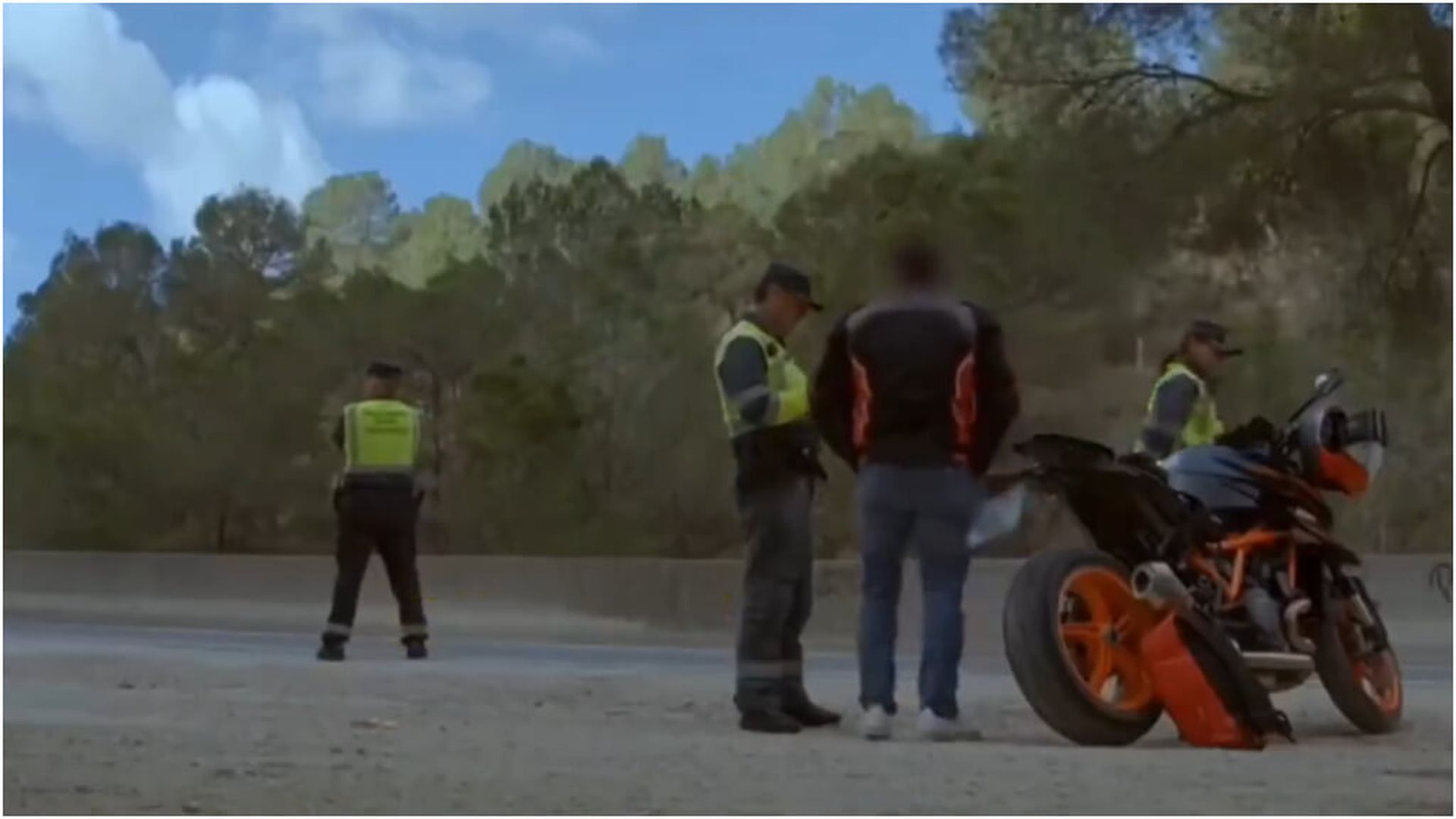 motojpg_001.jpg motojpg_001.jpg