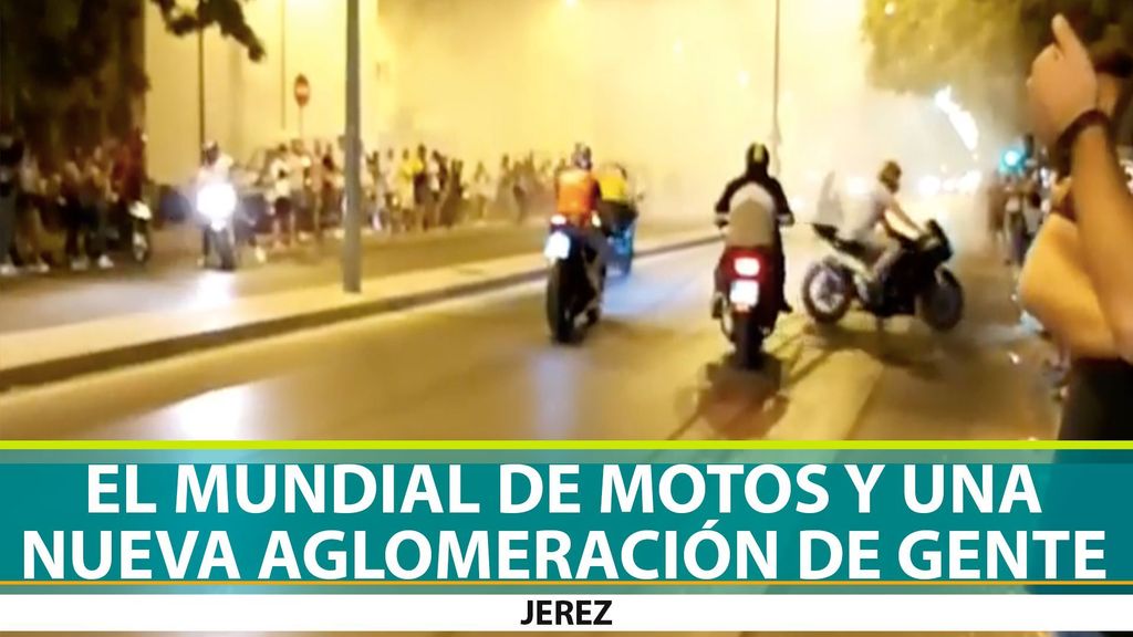 El mundial de motos en Jerez provoca nuevas aglomeraciones de personas no permitidas en las calles