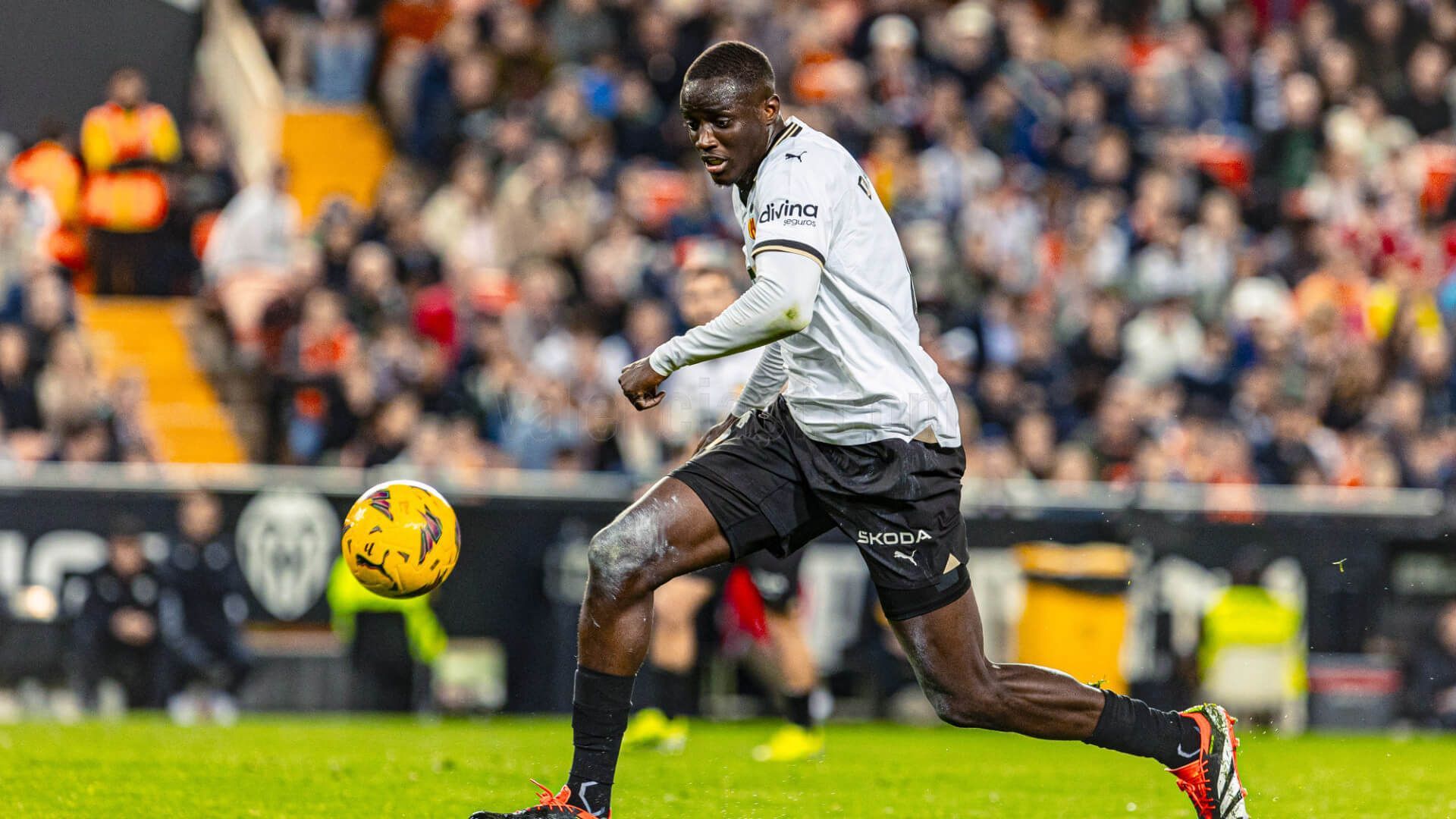 mouctar_diakhaby_foto_valencia_cf_001.jpg mouctar_diakhaby_foto_valencia_cf_001.jpg