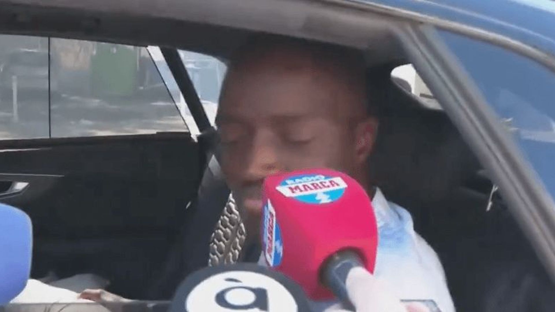 mouctar_diakhaby_habla_a_su_salida_de_la_ciudad_deportiva_de_paterna.png mouctar_diakhaby_habla_a_su_salida_de_la_ciudad_deportiva_de_paterna.png