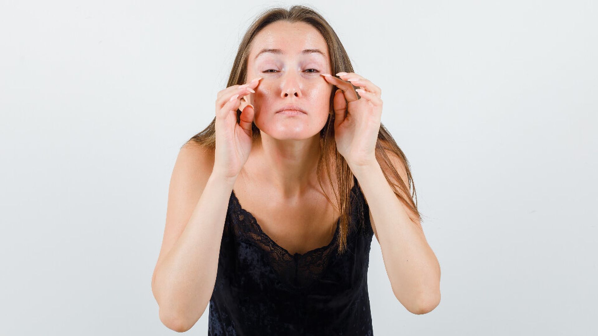 mujer_cerrando_ojosjpg.jpg mujer_cerrando_ojosjpg.jpg