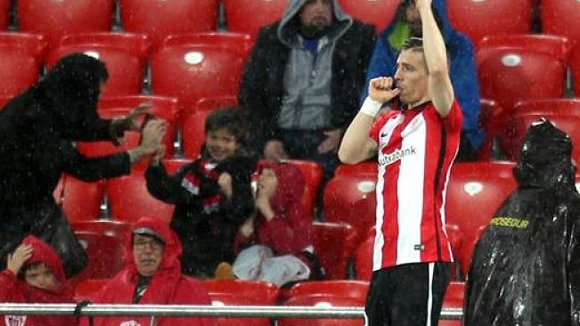 Muniain_Celebracion_EFE.jpg
