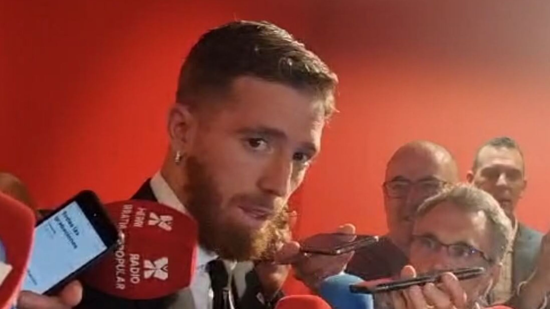 muniain_en_zona_mixta_2.jpg muniain_en_zona_mixta_2.jpg