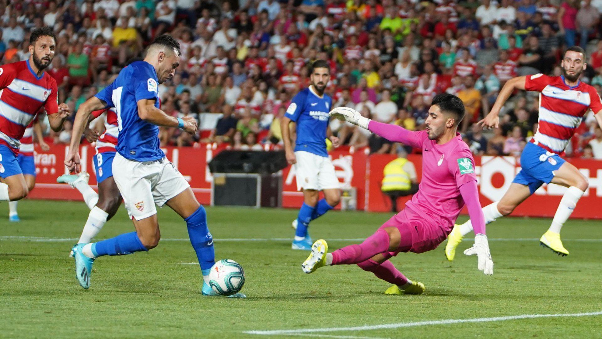 munir_en_la_ocasion_mas_clara_ante_el_granada.jpeg