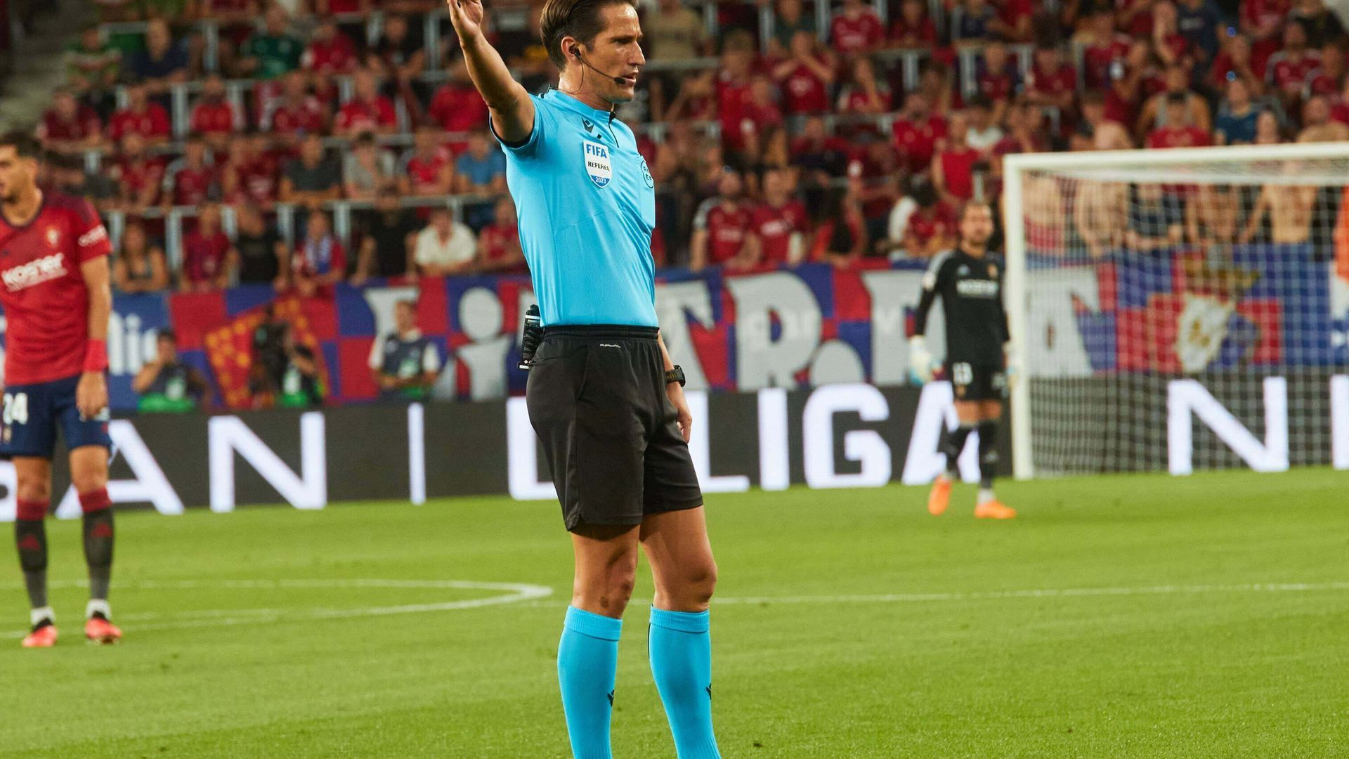 munuera_montero_durante_un_partido_foto_cordon_press_001.jpg munuera_montero_durante_un_partido_foto_cordon_press_001.jpg