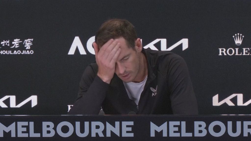 La desoladora imagen de Andy Murray en rueda de prensa.