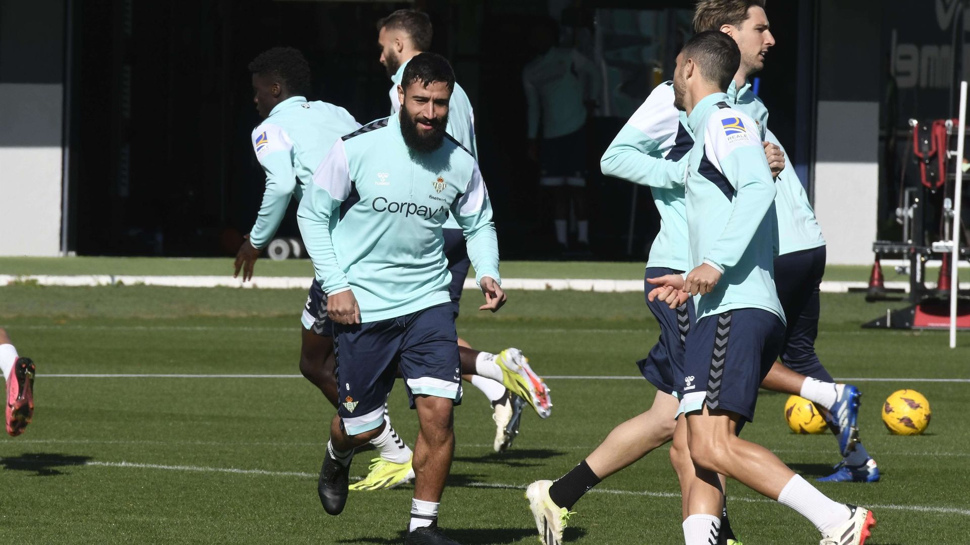nabil_fekir_en_el_entrenamiento_foto_kiko_hurtado.jpeg