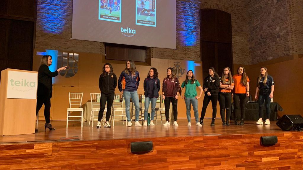 Nace el primer álbum de cromos del fútbol femenino