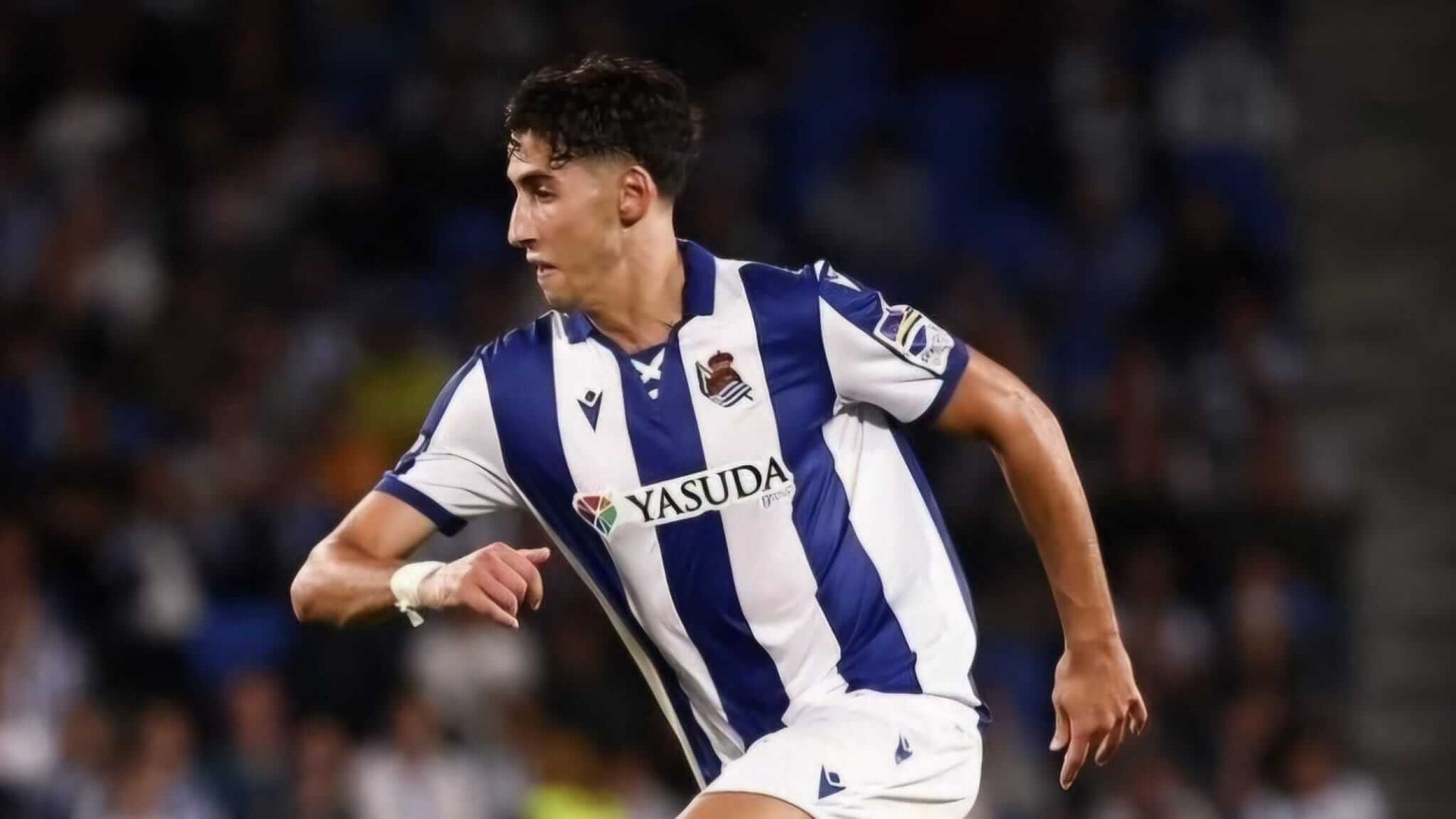 nayef_aguerd_en_un_partido_con_la_real_sociedad_foto_real_sociedad.jpeg nayef_aguerd_en_un_partido_con_la_real_sociedad_foto_real_sociedad.jpeg