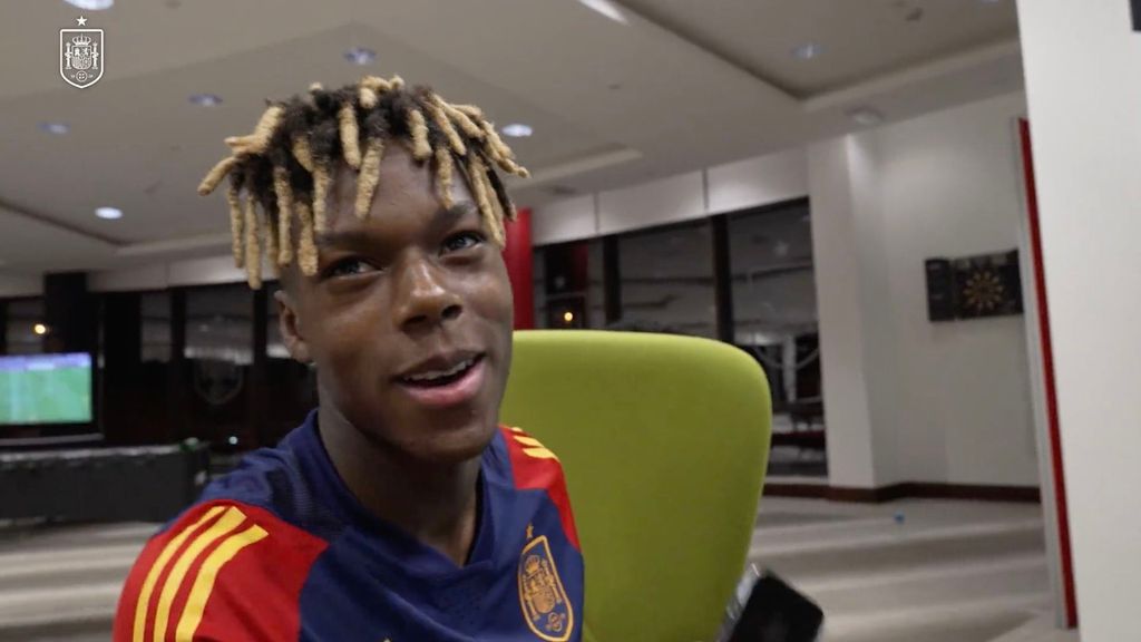 Nico Williams y el partido entre Balde y Ansu Fati en la 'play': "Está igualado"