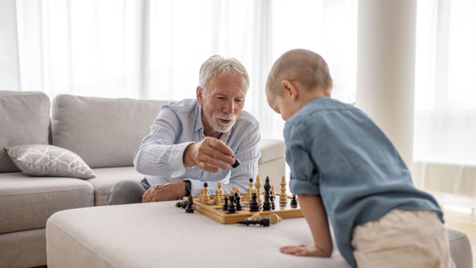 nino_abuelo_ajedrezjpg_001.jpg nino_abuelo_ajedrezjpg_001.jpg