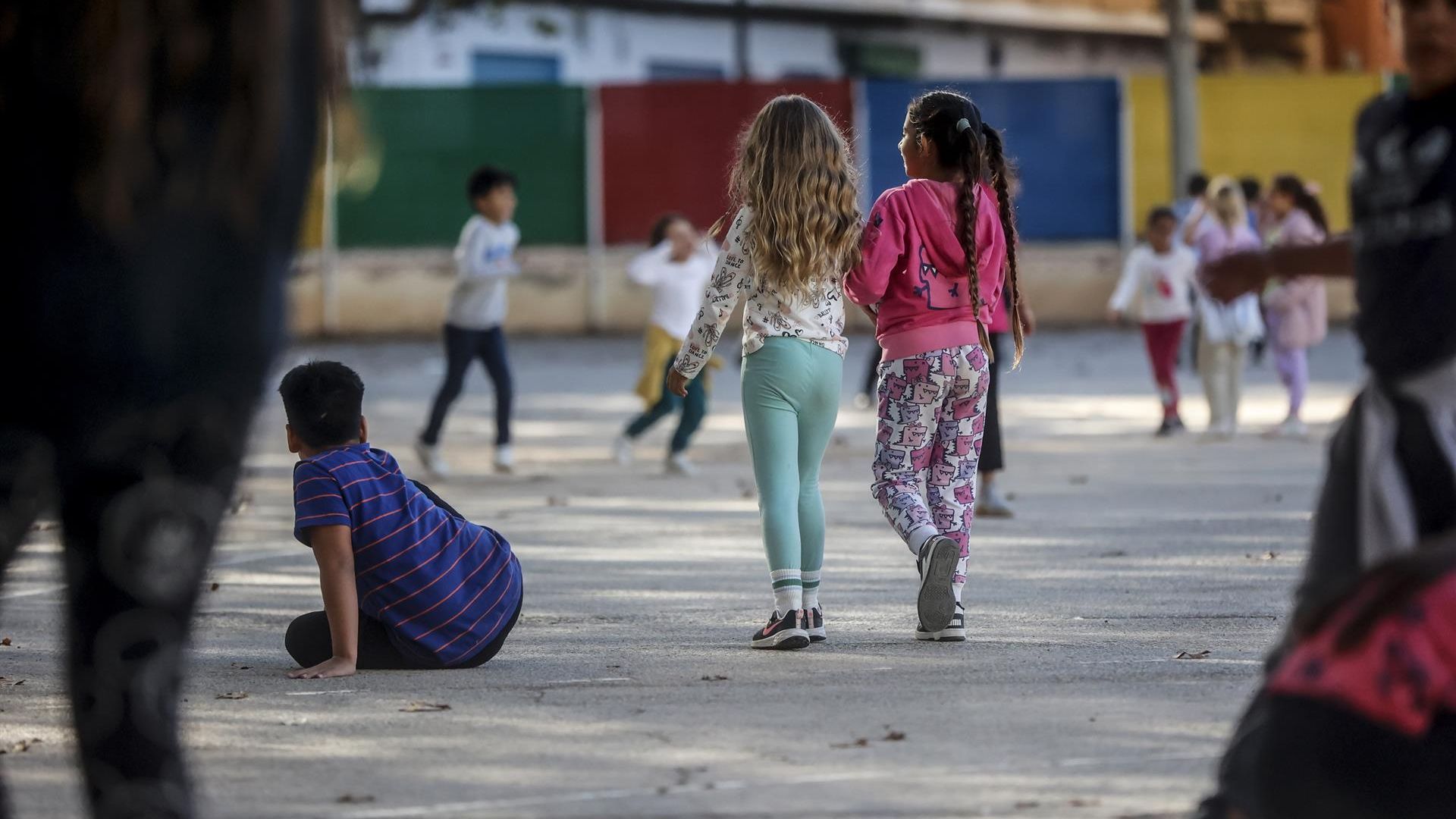 Niños en clase tras la DANA